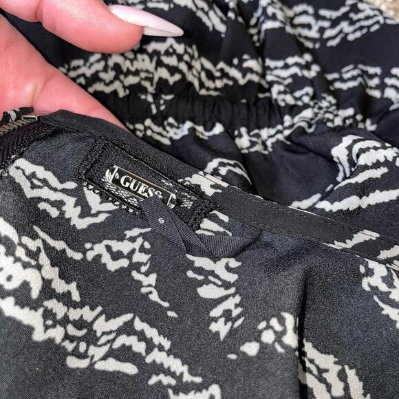 Guess dress gathered waist black gray back zip up elastic waist mini zebra print - Picture 10 of 10